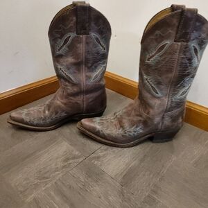 Justin Boots Brown Heeled Boots with Blue Embroidery